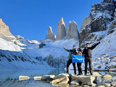 Imagen Circuito W (4 días) en Puerto Natales & Torres del Paine Pasajeros Nomades en la base de Torres del Paine