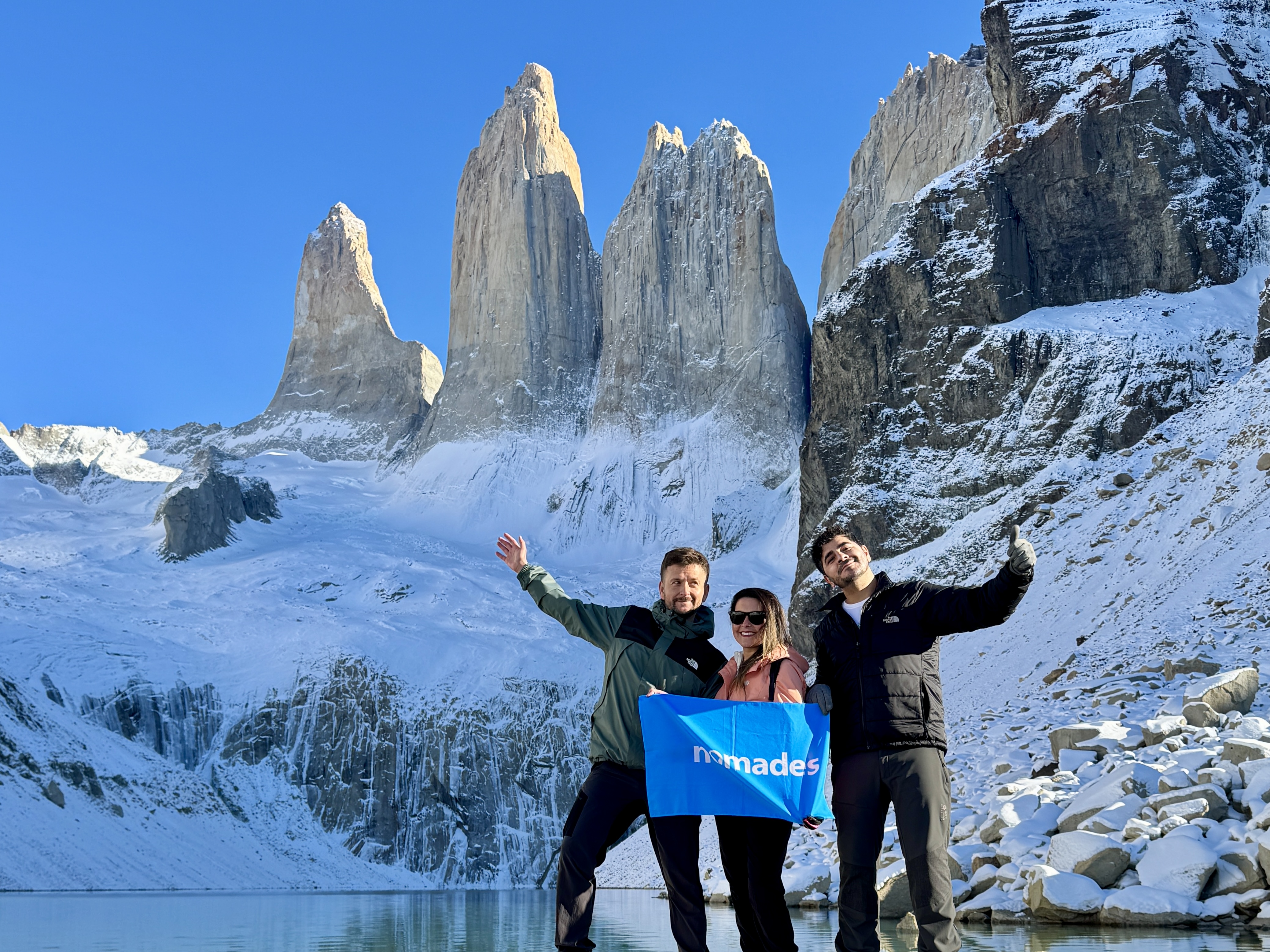 Pasajeros Nomades en Base Torres