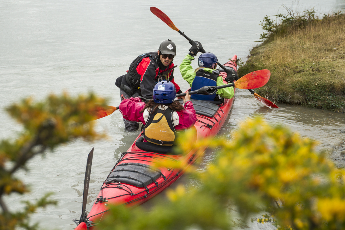 Instructor dando indicaciones