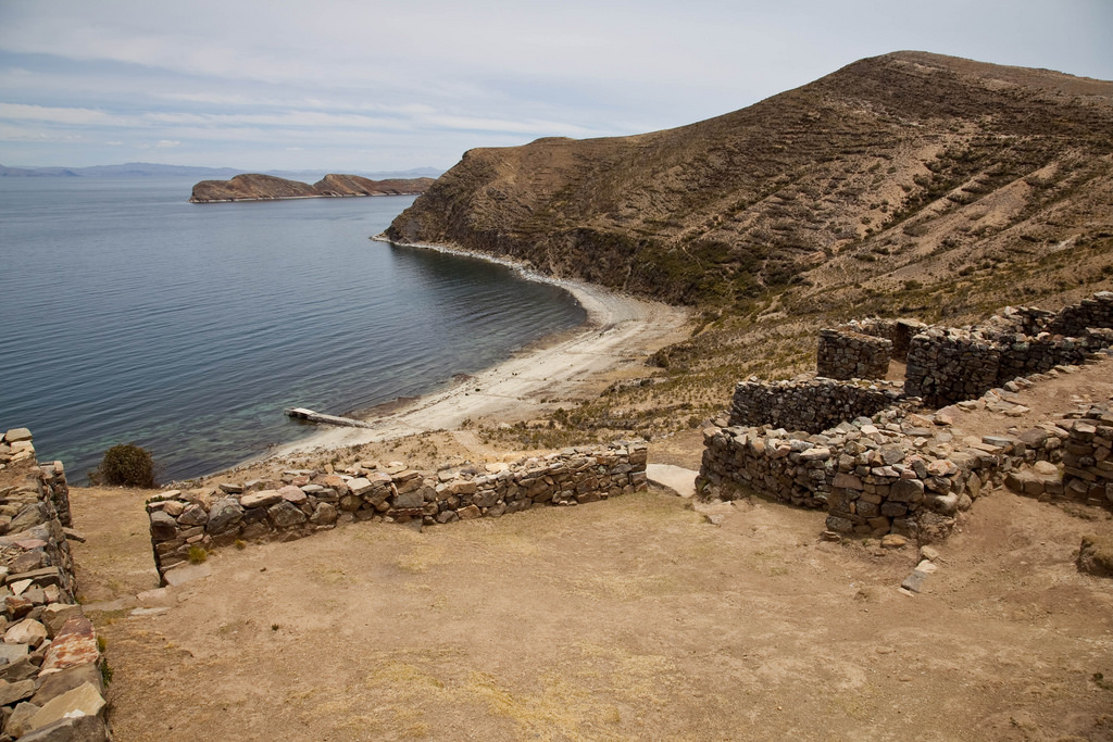 Isla del Sol en lago Titicaca