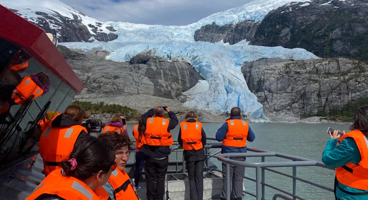 Imagen Navegación Avenida de los Glaciares en Punta Arenas