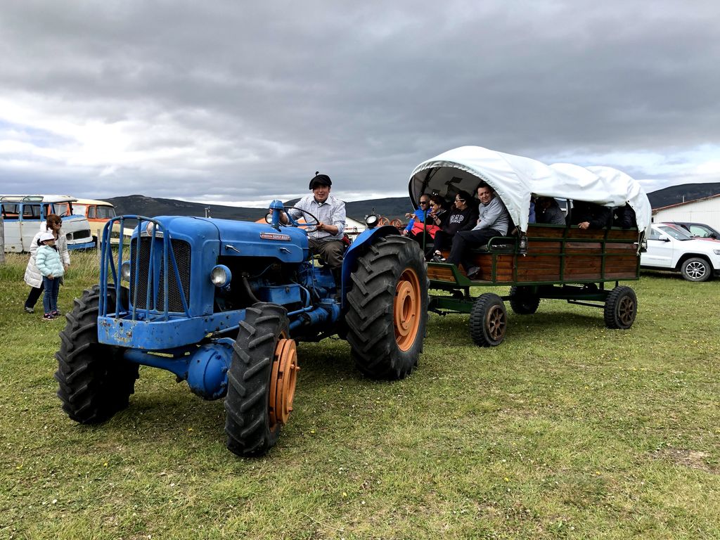 Tractor con turistas