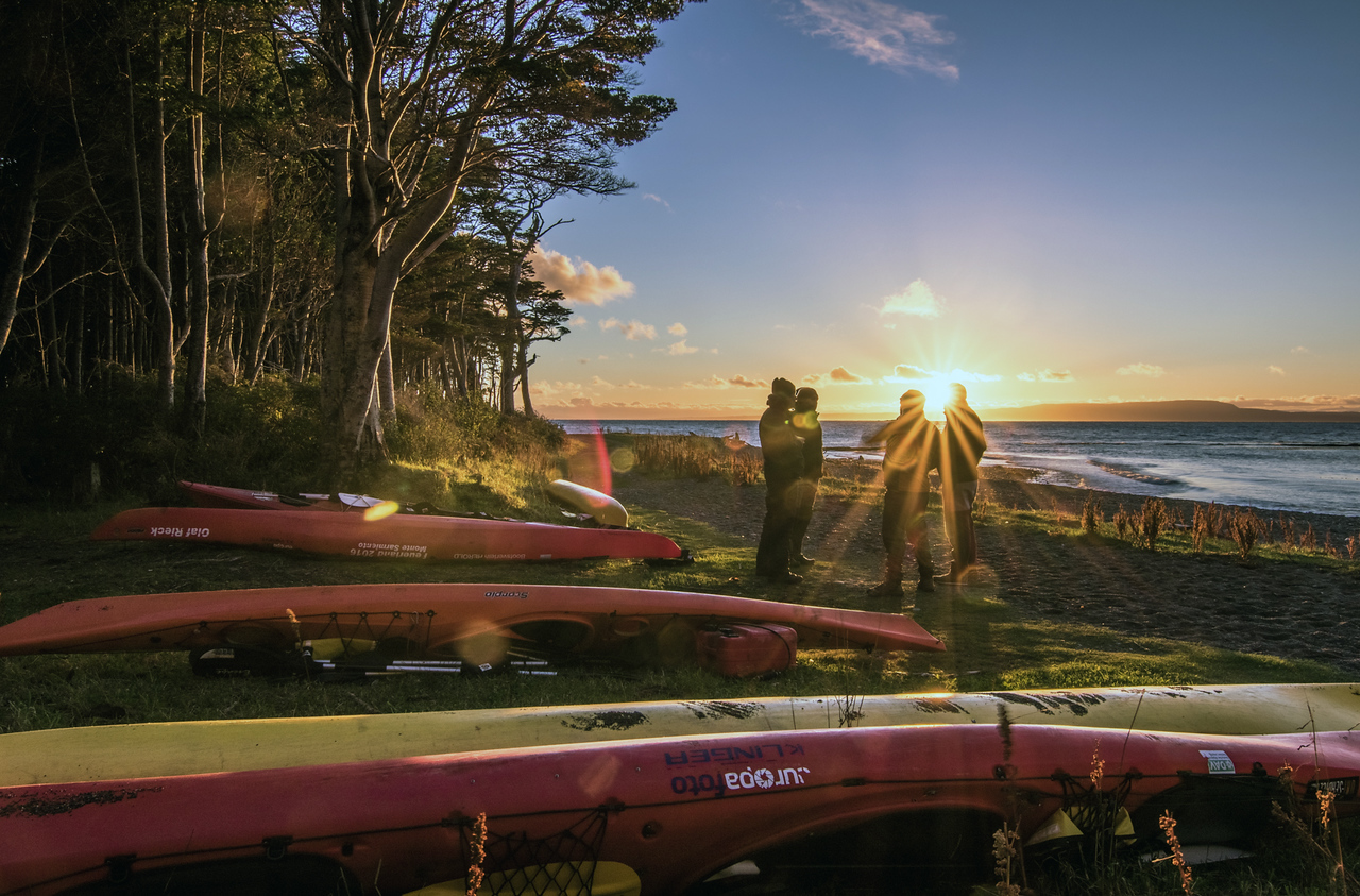 Kayaks en la playa