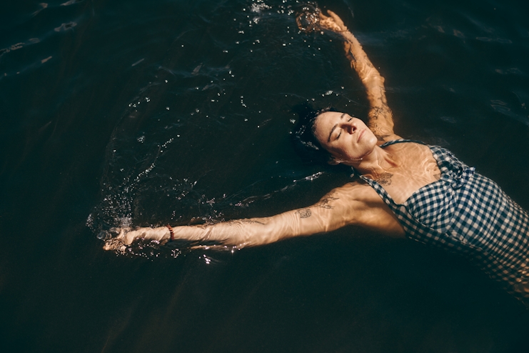 Mujer nadando