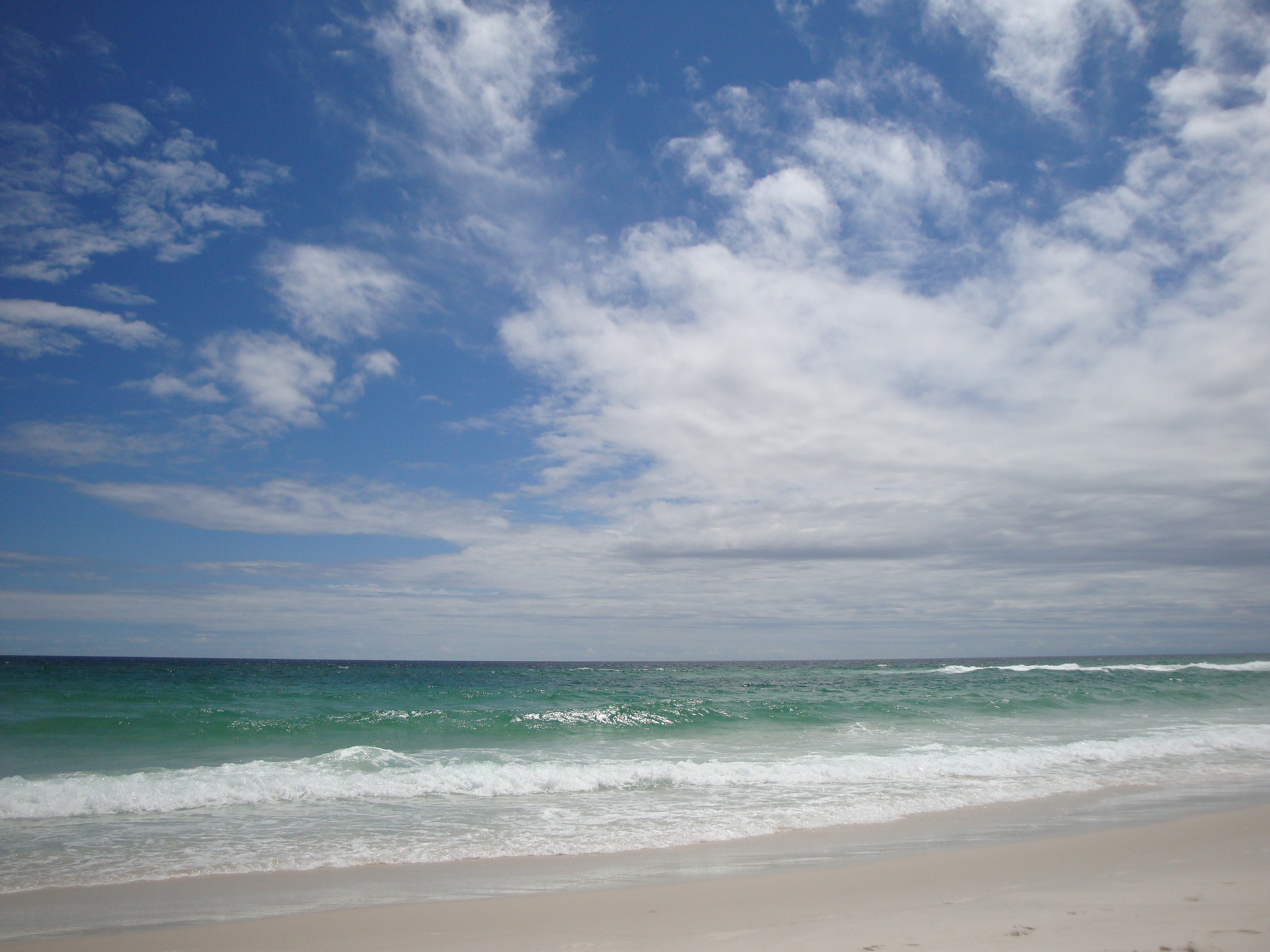 Playa costa atlántica de Brasil