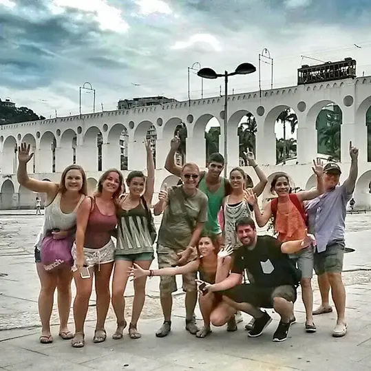 Turistas en Arcos da Lapa