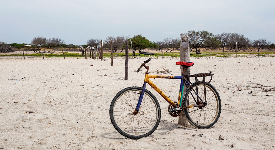 Bicicleta en la arena