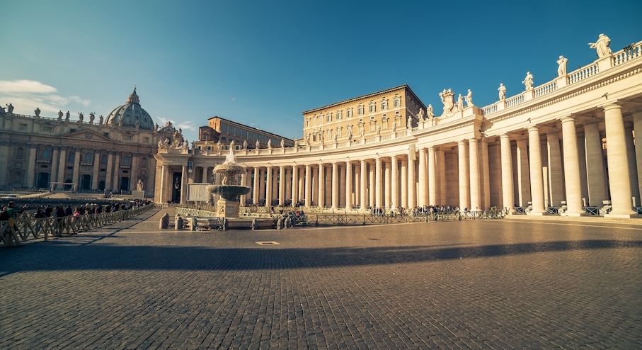 Plaza de San Pedro Ciudad del Vaticano