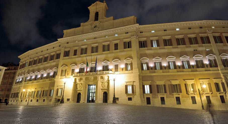 Foto Free Tour Nocturno por Roma en Roma Palazzo Montecitorio