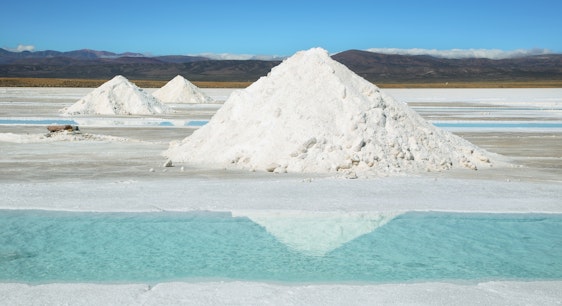 montaña de sal sin personas