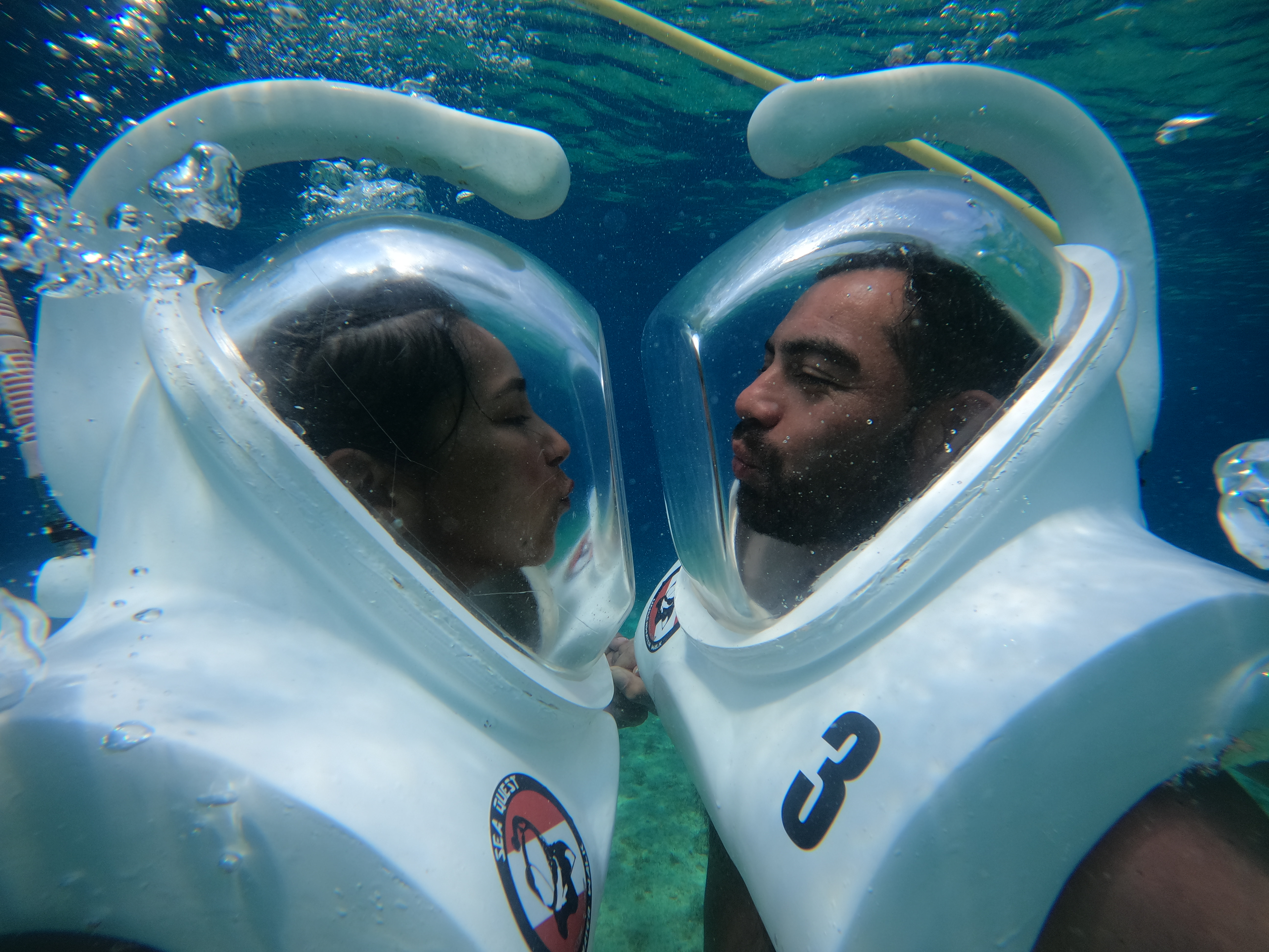 Pareja en la Caminata Submarina