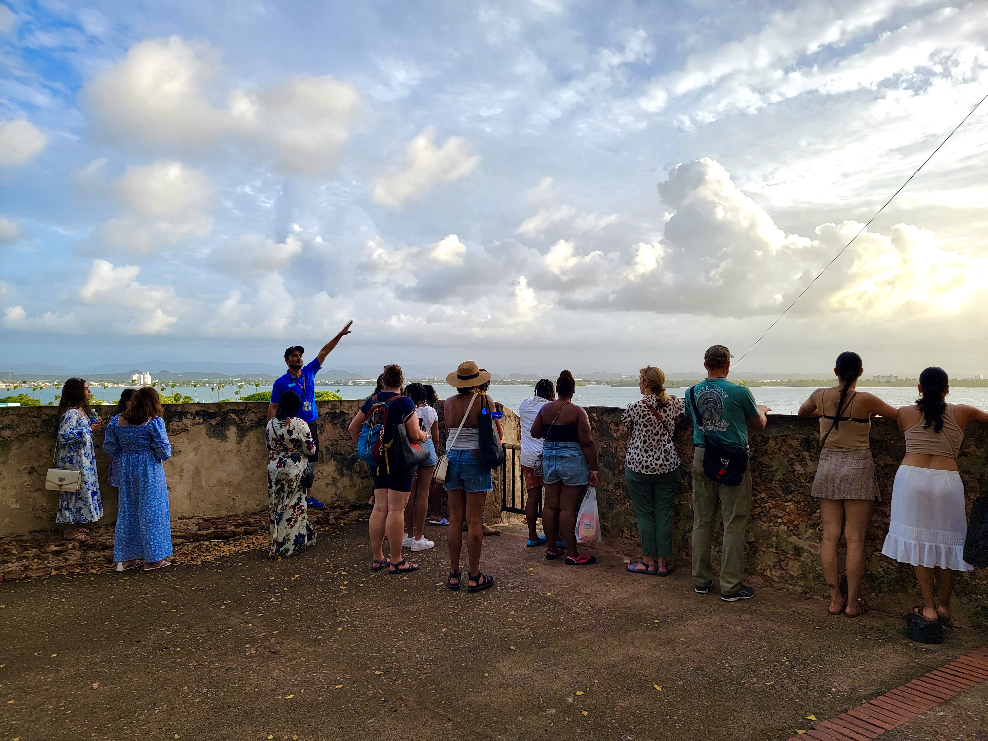 Turistas en Castillo del Morro