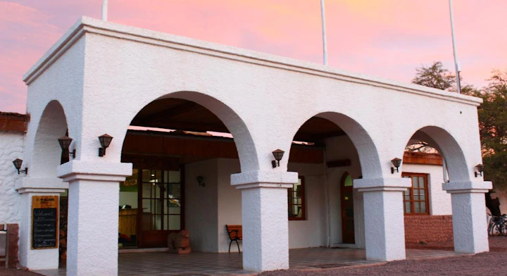 Fachada Hotel Diego de Almagro