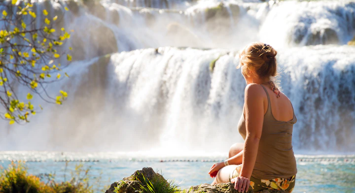 Mujer en Parque nacional Krka