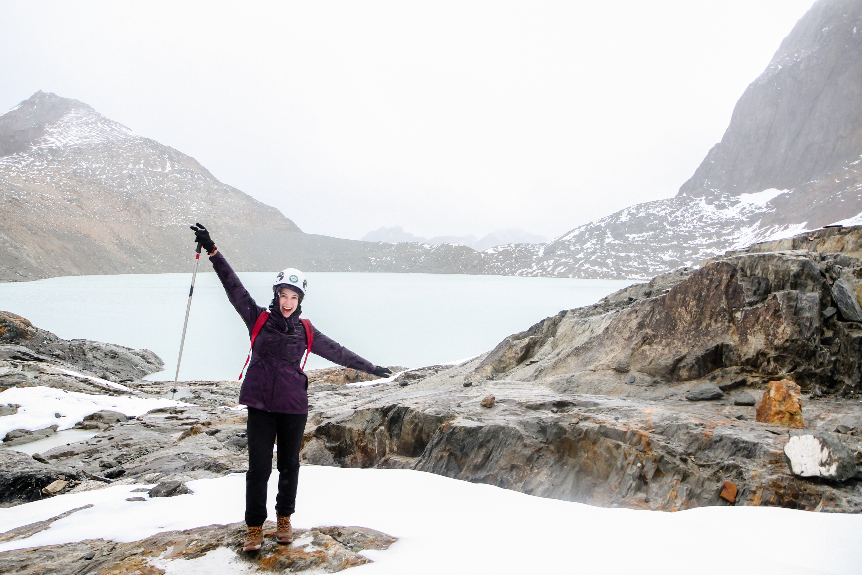 Mujer en Glaciar Albino