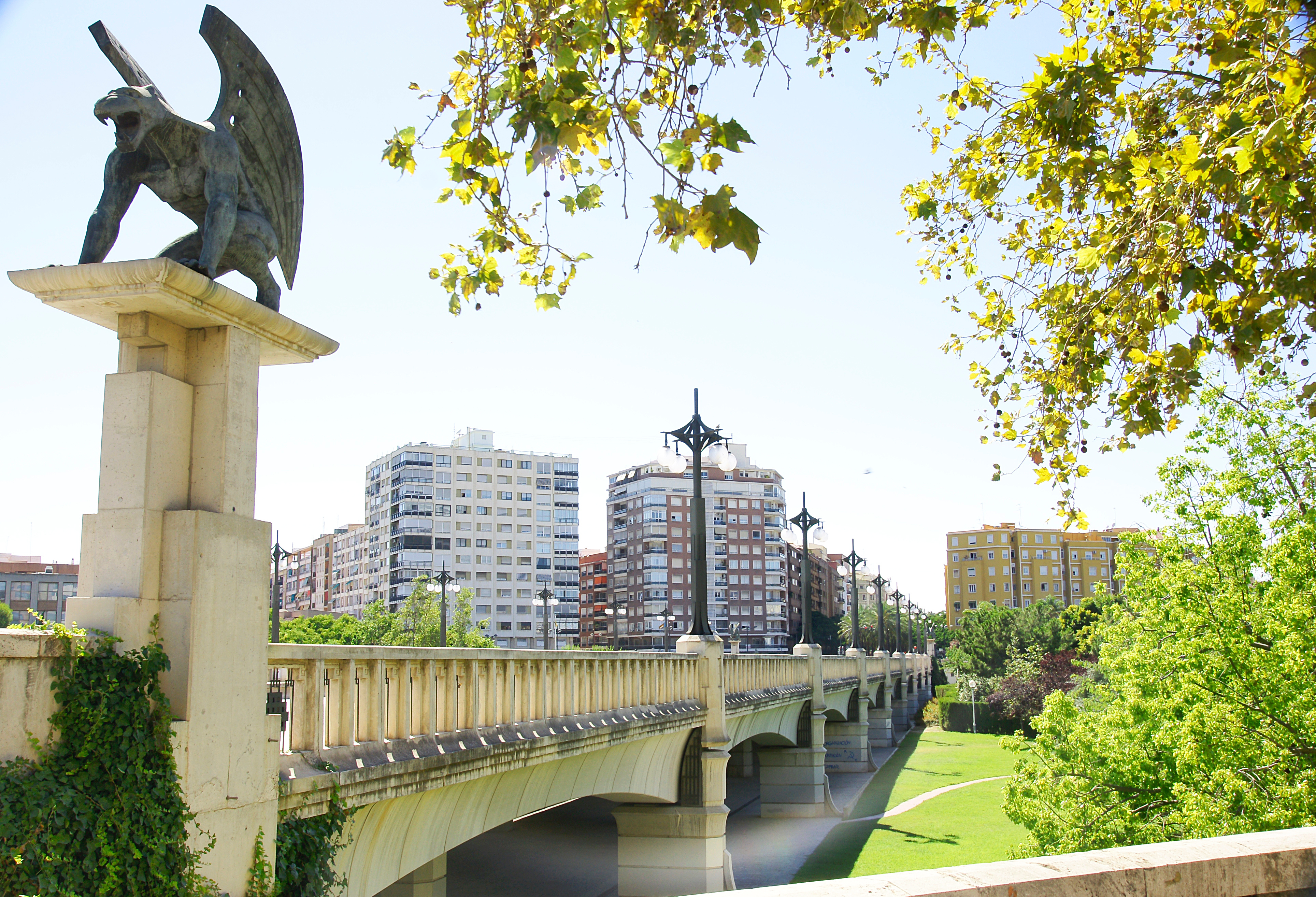 Puente sobre el Turia