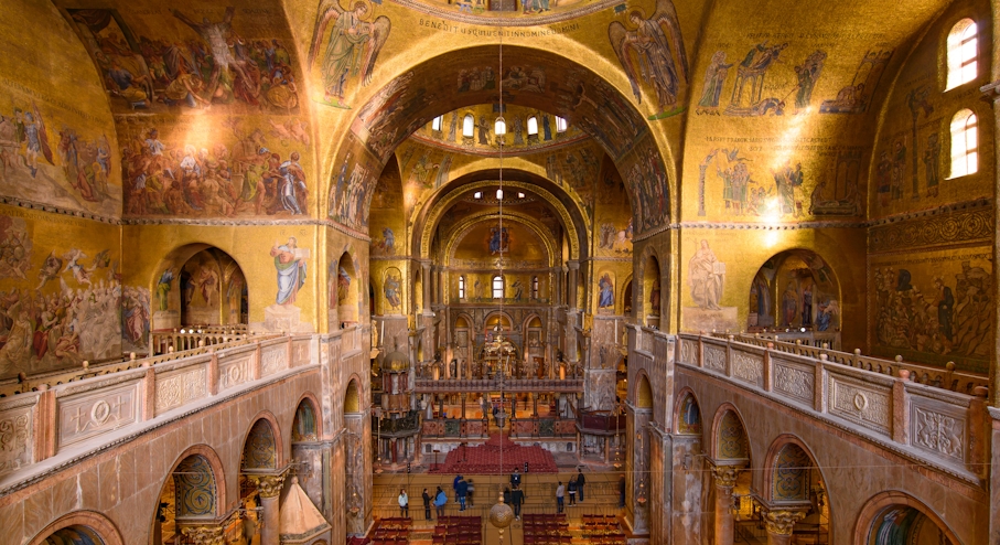 Interior de la Basílica de San Marcos